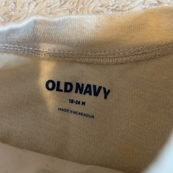 (3 for $10) old navy Dino top 🦕 - Picture 3 of 5